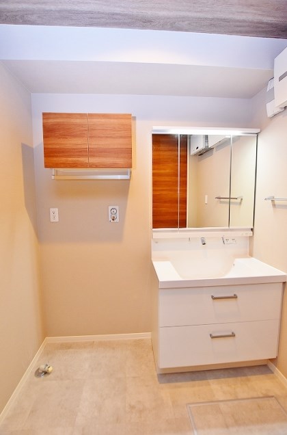 洗面設備　★洗髪洗面化粧台＆室内洗濯機置場★