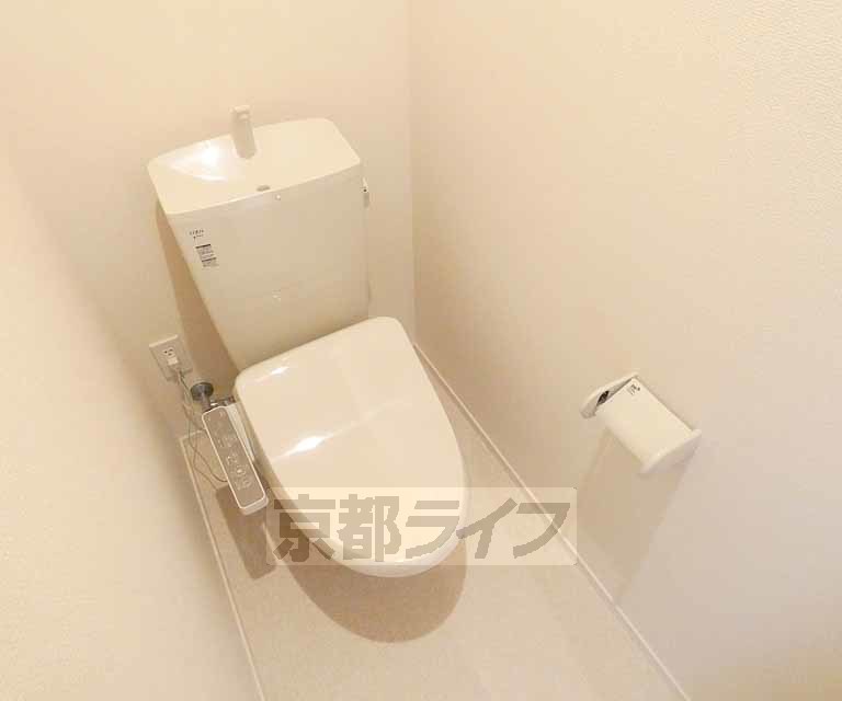 トイレ　ウォシュレット付きです。