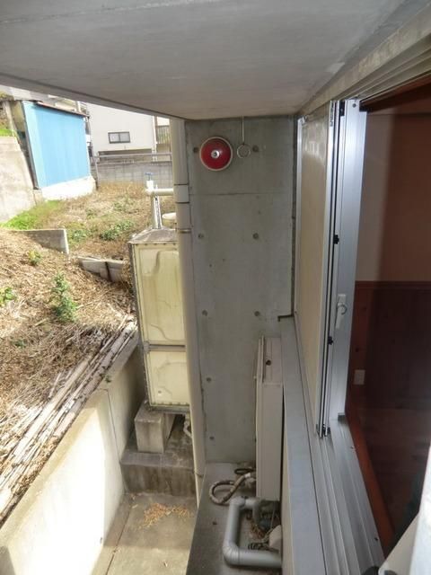 バルコニー　窓からの景色