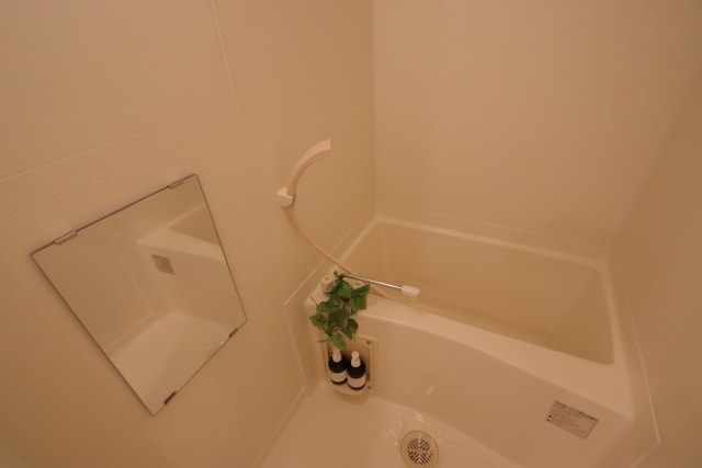 バス・シャワールーム　※別室の参考写真の為、現況優先です。