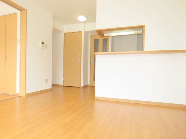 居室・リビング　人気の対面キッチンタイプです☆