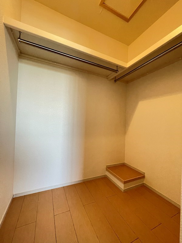 収納　当物件の参考写真です。(同建物の部屋)