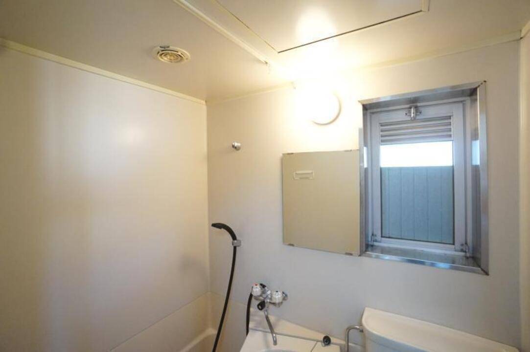 バス・シャワールーム　浴室