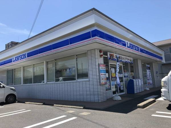 コンビニ　ローソン佐賀伊万里駅前店（コンビニ）まで216m