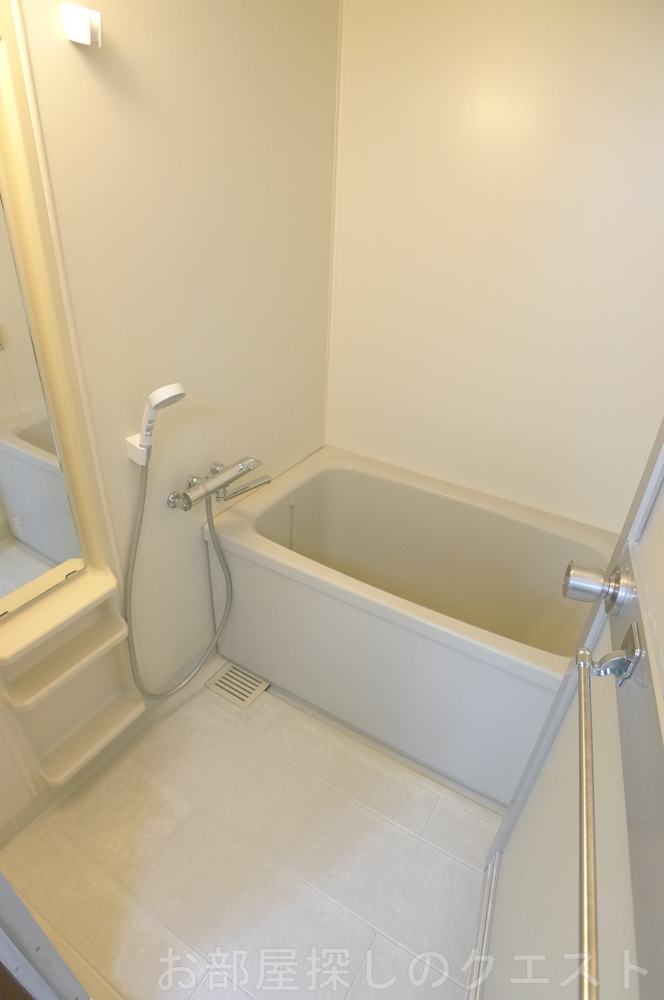 バス・シャワールーム　（写真は同タイプ）