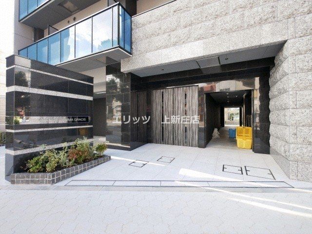 エントランス　エントランス