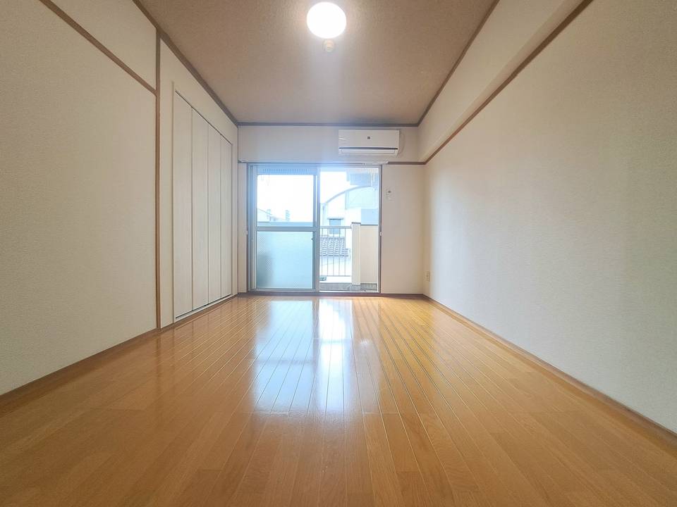 居室・リビング　リビング