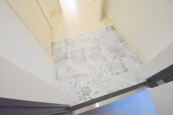 玄関　同施工会社の同仕様写真です。