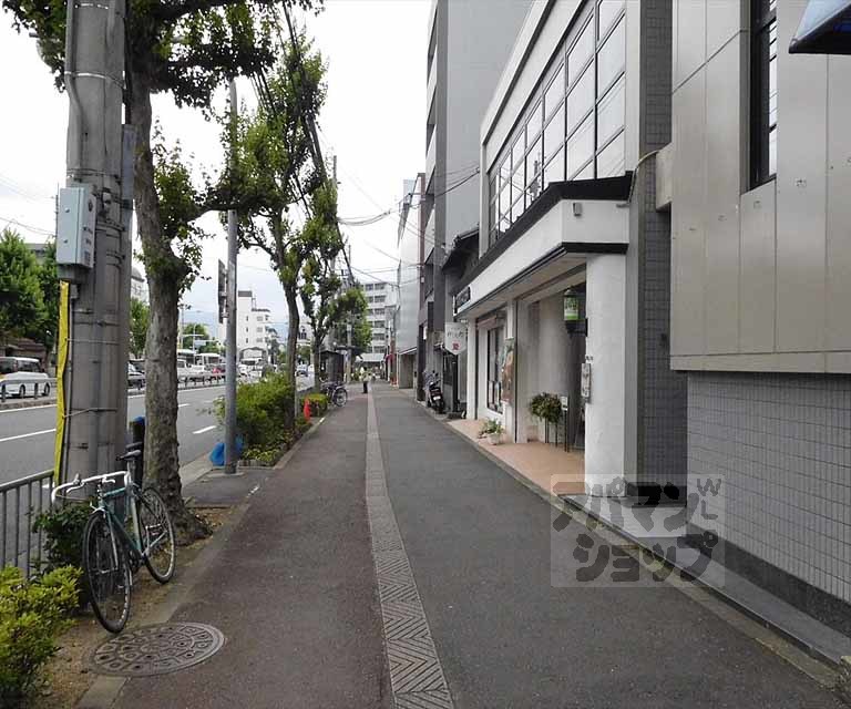 その他　前面道路です。