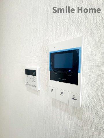 セキュリティ　TVモニターホンは安心ですね。誰か確認してから開けて下さいね