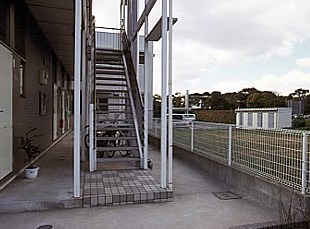 玄関　外部階段