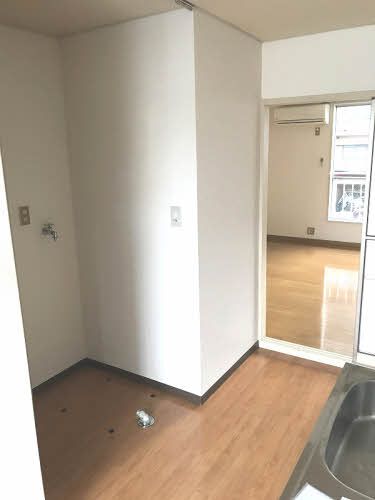 洗面設備　洗濯機置き場