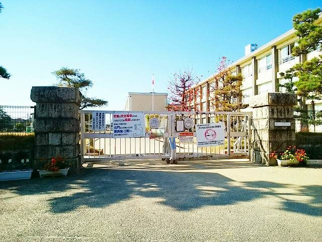 小学校　一宮市立　奥小学校（小学校）まで270m