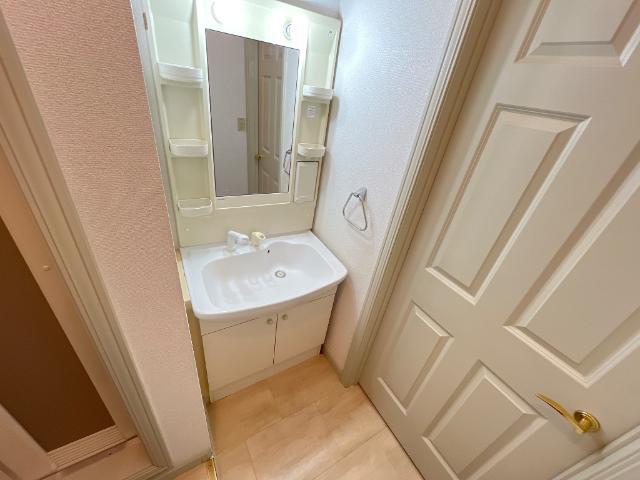 洗面設備　洗髪洗面化粧台