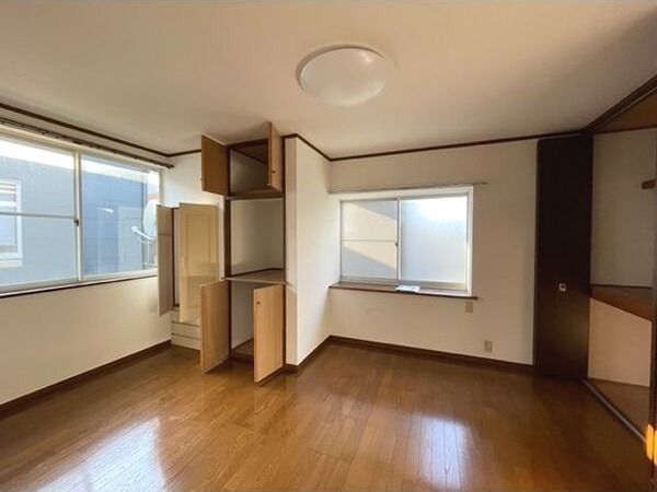 居室・リビング　最上階の角部屋です◎