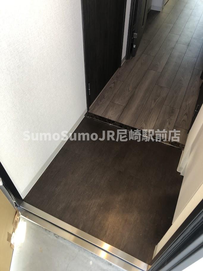 玄関　収納もある玄関です