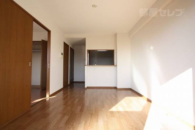 居室・リビング　広いリビング