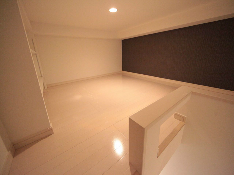 その他設備　洋室6.6帖　上階ロフト5.3帖　エアコン付