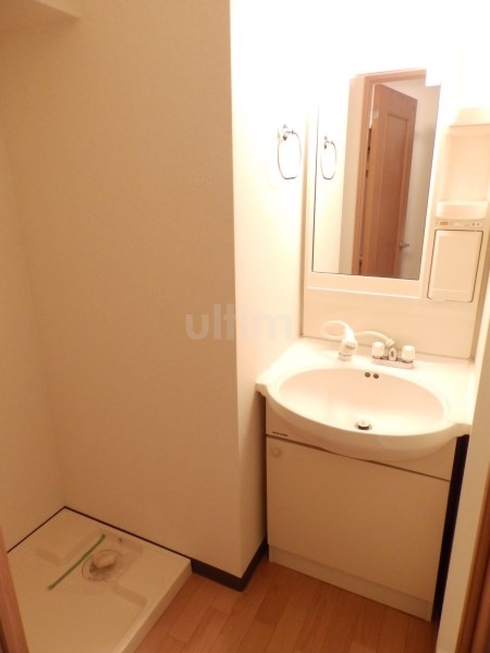 洗面設備　※同タイプの他のお部屋です