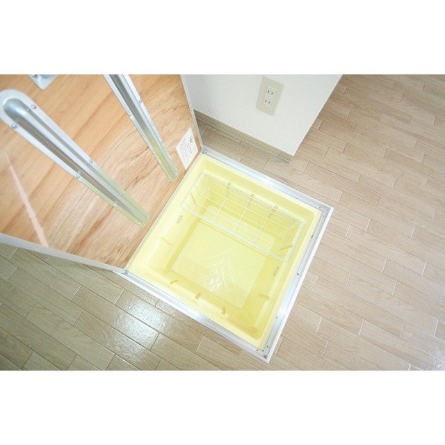 収納　床下収納