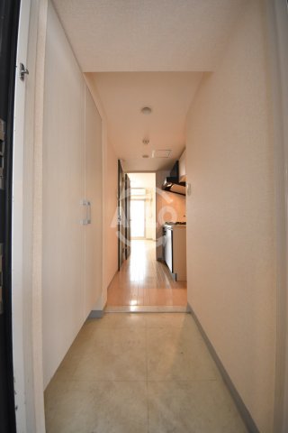 玄関　ロイヤルレジデンス北梅田　玄関