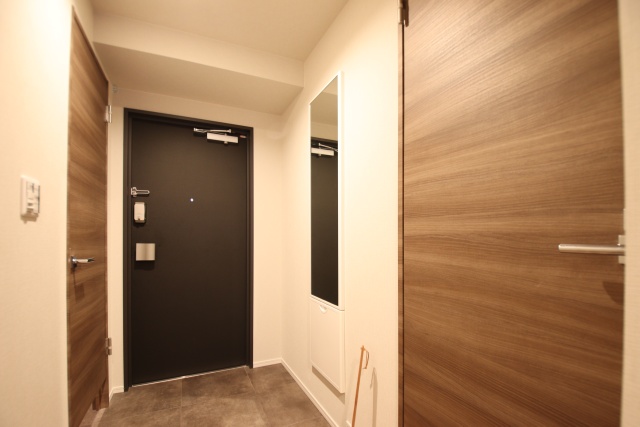 玄関　※別号室の参考写真です