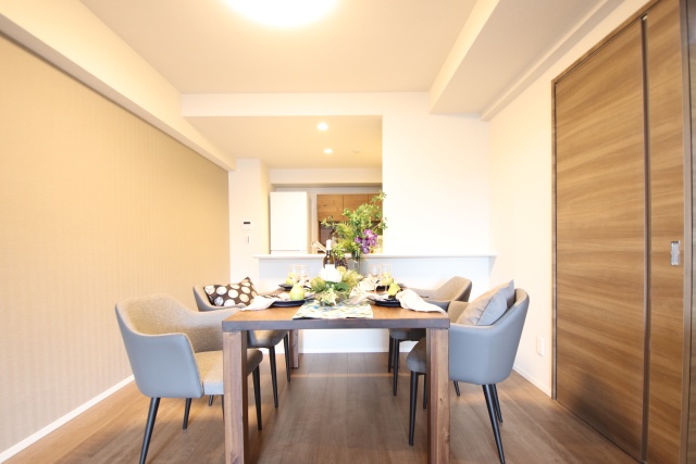 居室・リビング　※別号室の参考写真です