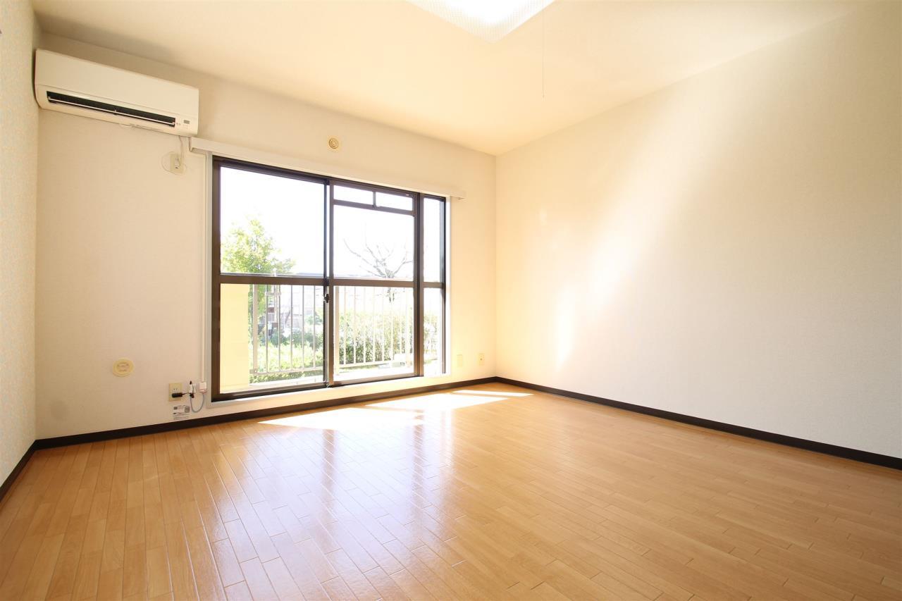 居室・リビング　洋室広々１０帖