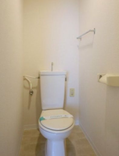 トイレ　清潔感のあるトイレです