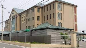 中学校　東中学校（中学校）まで422m