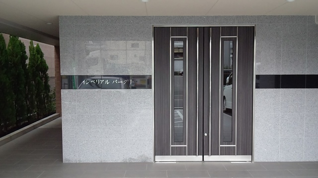 エントランス　落ち着いた雰囲気のエントランス