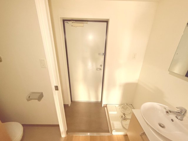 玄関　パルティール城西