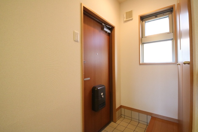 玄関　※別室の参考写真の為、現況優先です。