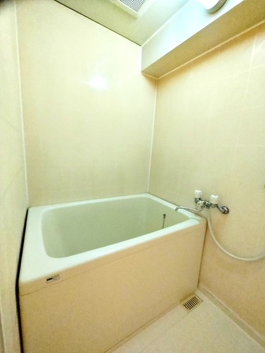 バス・シャワールーム　バスルーム