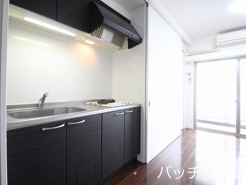 キッチン　画像は別号室タイプの為、現状を優先致します。