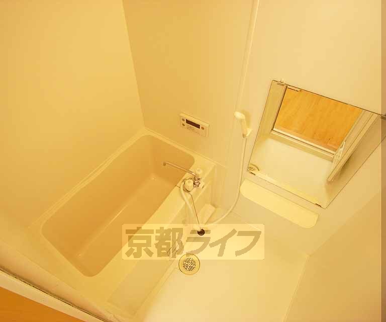 バス・シャワールーム　綺麗なお風呂です。