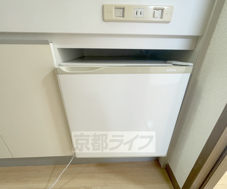 その他設備　冷蔵庫