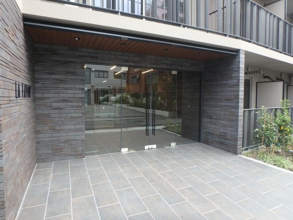 エントランス　エントランス