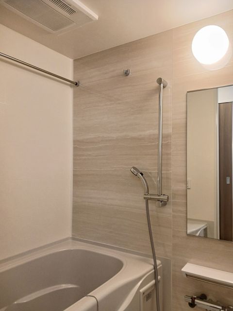 バス・シャワールーム