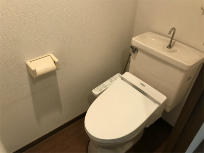 トイレ　嬉しい温水洗浄便座♪