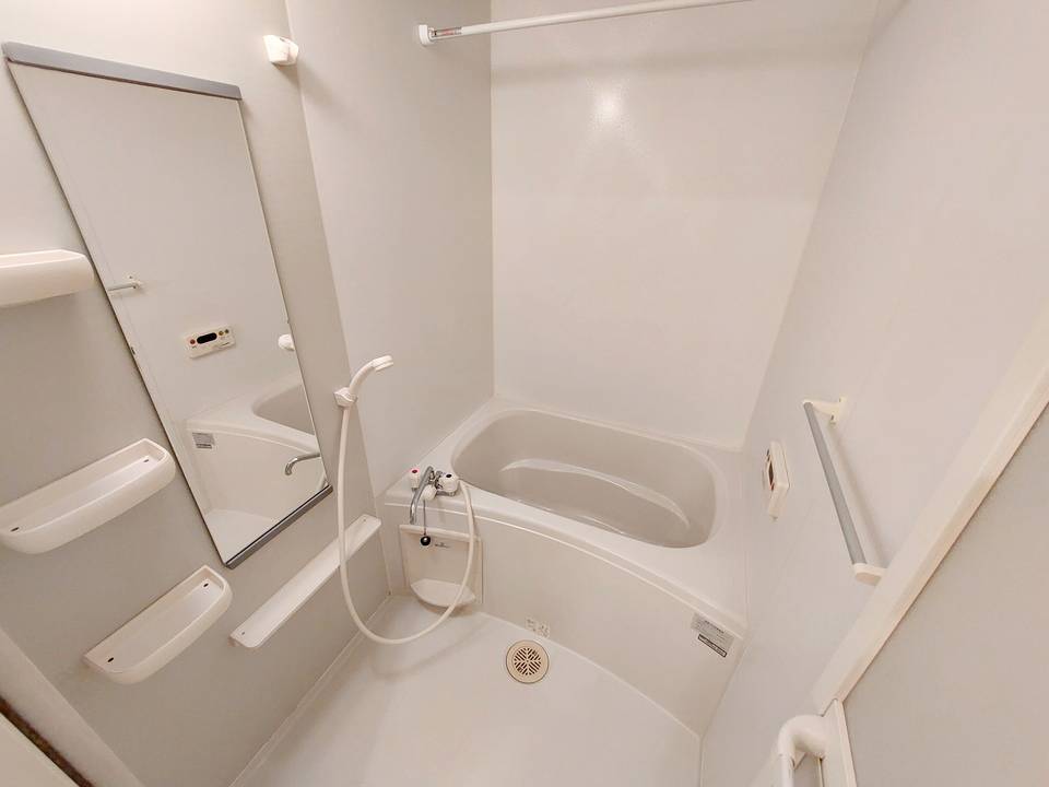 バス・シャワールーム　浴室