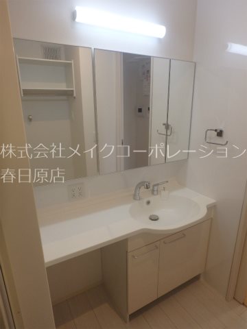 洗面設備　写真は同型タイプ