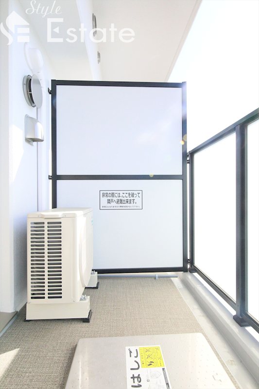 バルコニー　同仕様内装