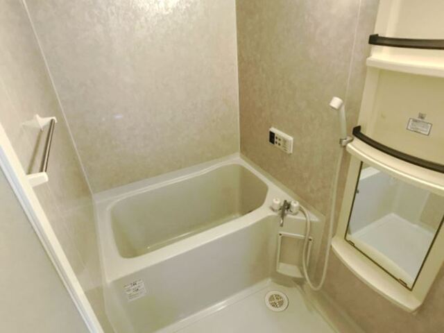 バス・シャワールーム　追い焚き付き浴室