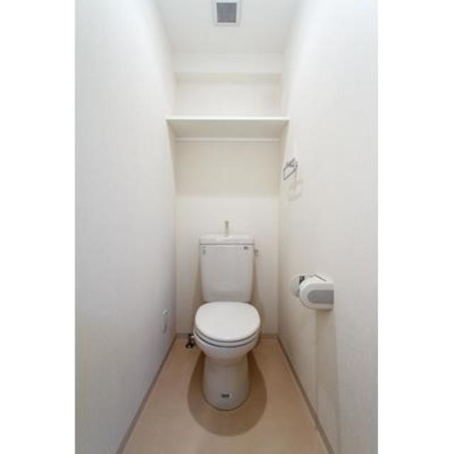 トイレ　※写真は同タイプ住戸です。