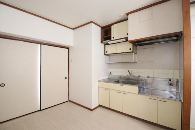 居室・リビング　※別号室の参考写真、現況優先※