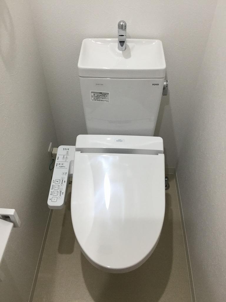 トイレ　202号室撮影分