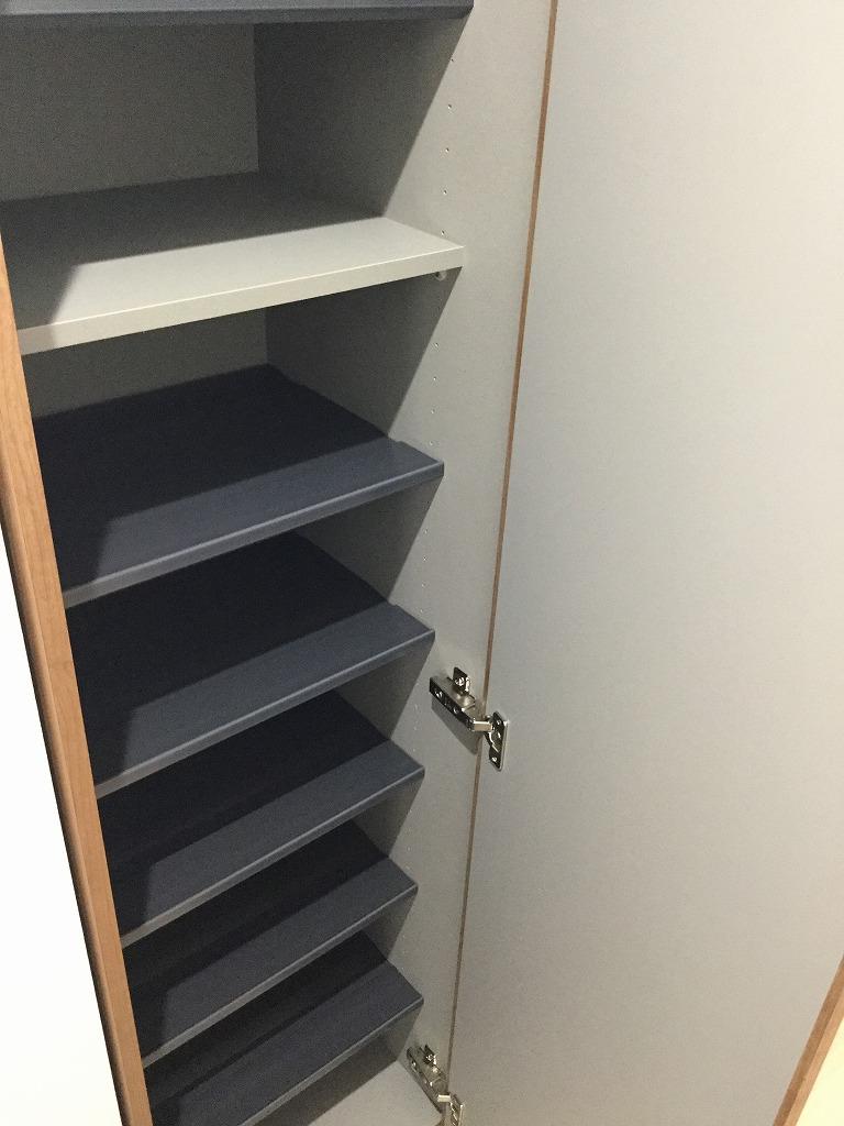 玄関　シューズボックス（202号室撮影分）