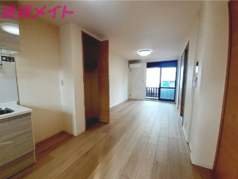 居室・リビング　同物件別部屋参考写真です。