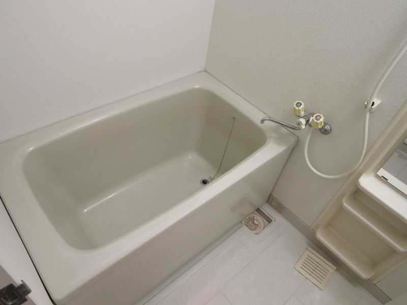 バス・シャワールーム　一日の疲れを癒しましょう。